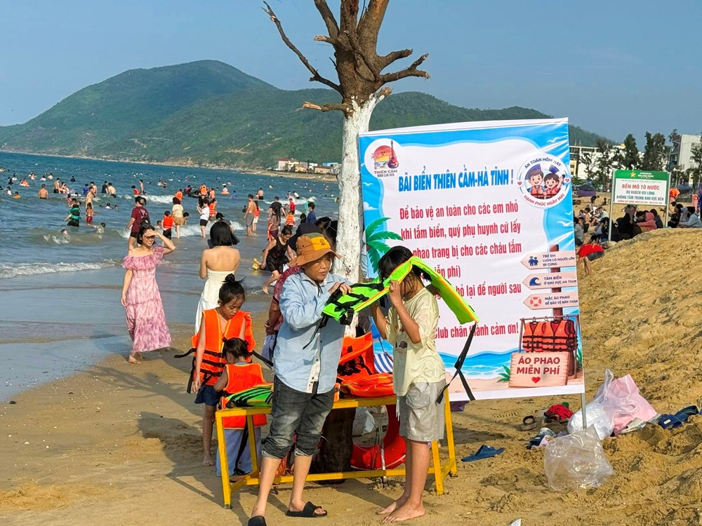 50 vạn du khách đến Hà Tĩnh dịp nghỉ lễ - ảnh 1