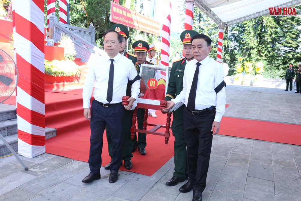 Thường trực Ban Bí thư Trần Cẩm Tú dự lễ truy điệu, an táng liệt sĩ tại Hà Tĩnh - ảnh 5