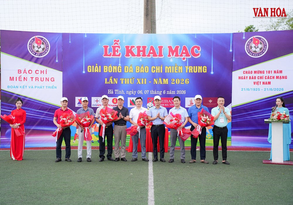 Khai mạc Giải bóng đá Báo chí miền Trung lần thứ XII tại Hà Tĩnh - ảnh 5