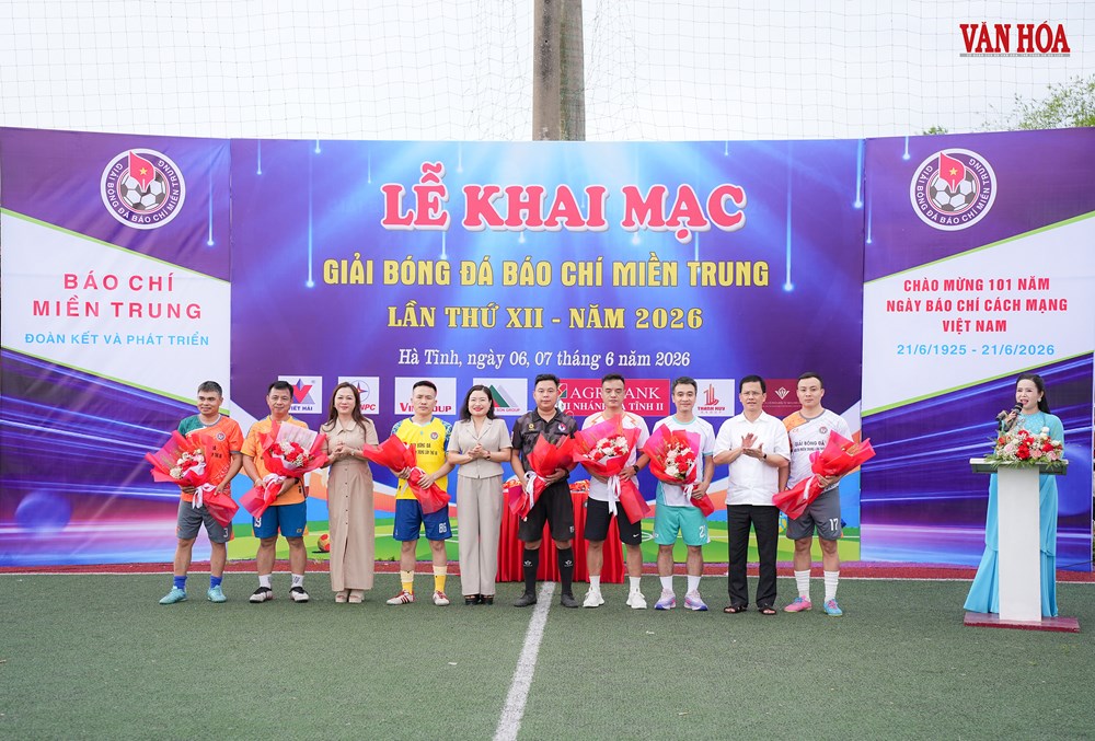Khai mạc Giải bóng đá Báo chí miền Trung lần thứ XII tại Hà Tĩnh - ảnh 6