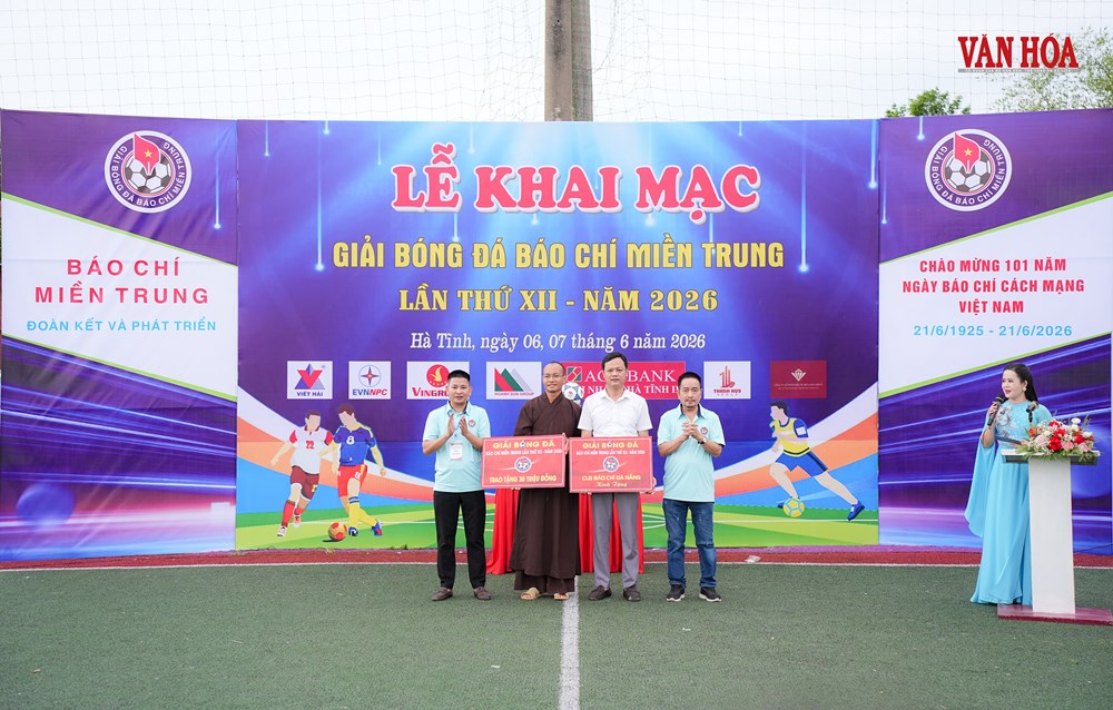 Khai mạc Giải bóng đá Báo chí miền Trung lần thứ XII tại Hà Tĩnh - ảnh 7
