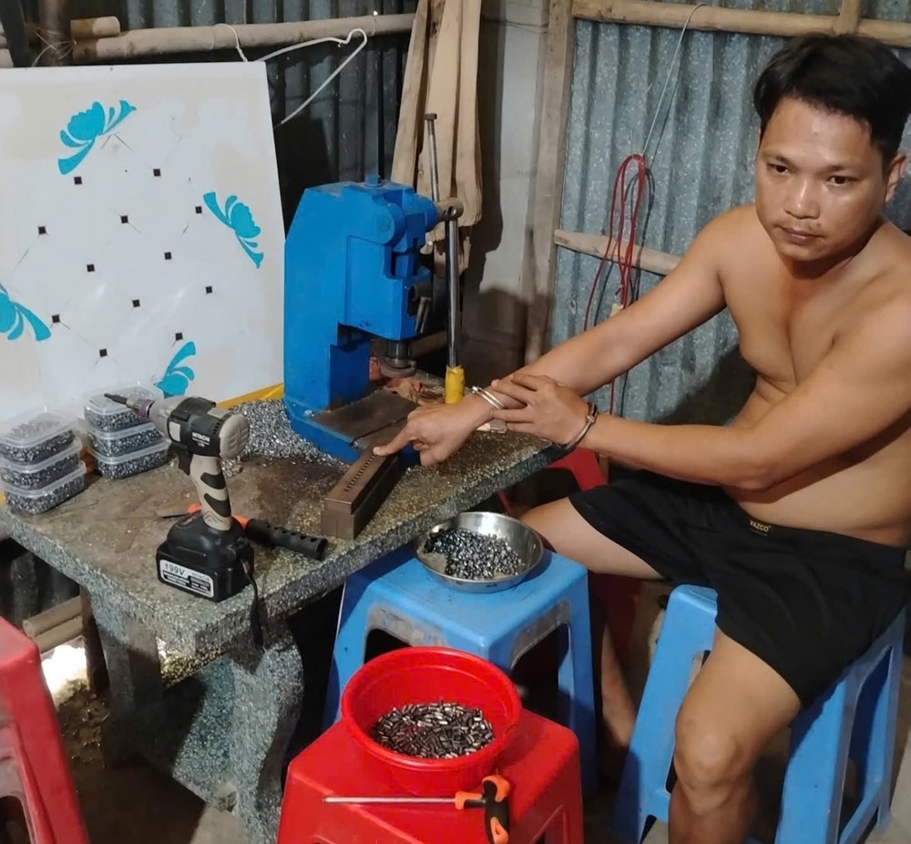 Bí mật bên trong xưởng sản xuất vũ khí núp bóng doanh nghiệp - ảnh 10