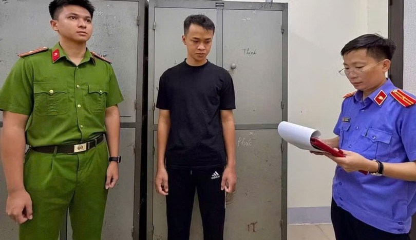 Đang hưởng án treo giả danh công an cưỡng đoạt tiền - ảnh 1