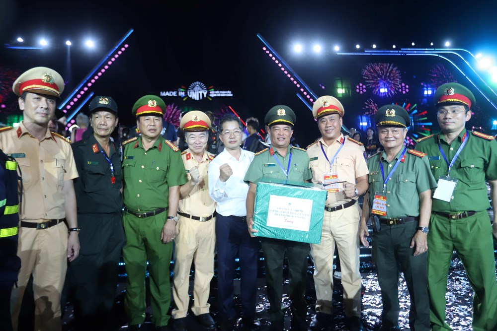 Chung kết DIFF 2024: Đội pháo hoa Phần Lan giành chiến thắng - ảnh 9