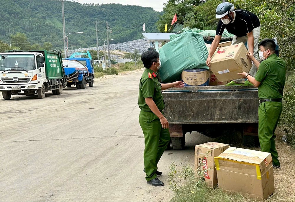 Đà Nẵng: Tiêu hủy gần 10.000 bánh Trung thu trôi nổi - ảnh 1