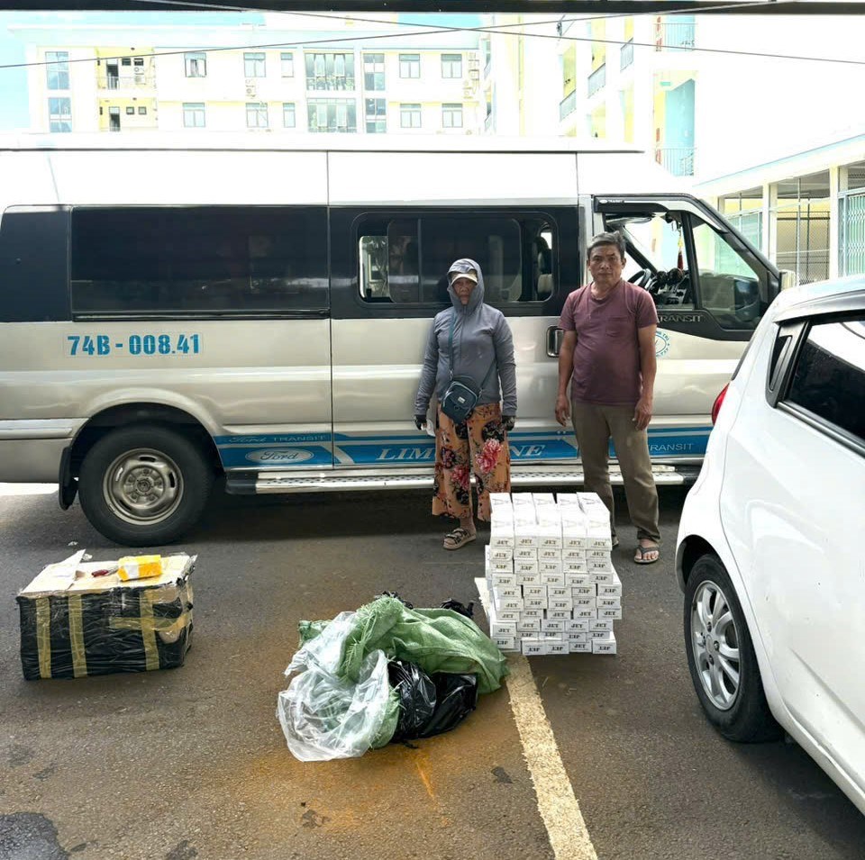 Thu giữ 1.000 bao thuốc lá điếu không rõ nguồn gốc - ảnh 1
