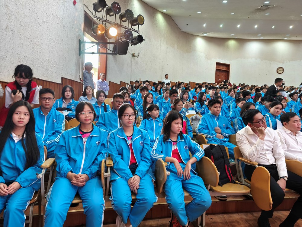 Đà Nẵng khen thưởng Đoàn thể thao học sinh tham gia Hội khỏe Phù Đổng toàn quốc 2024 - ảnh 2