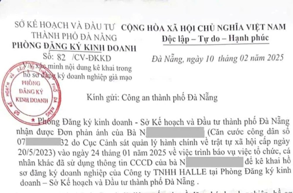 Bất ngờ bị “nợ thuế” và cấm xuất cảnh, cô giáo viết đơn tố giác - ảnh 1