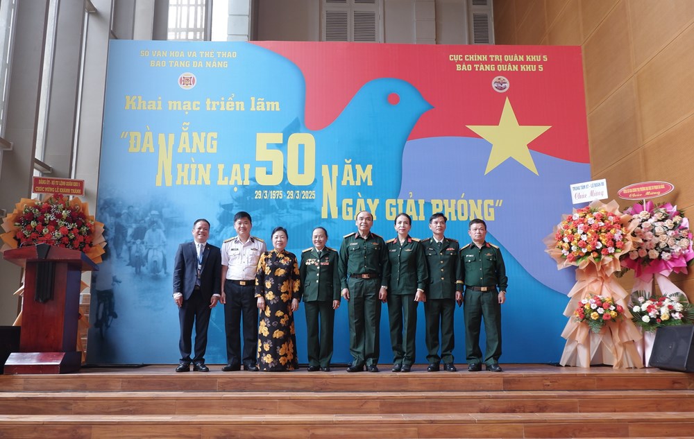 Triển lãm ảnh chuyên đề “Đà Nẵng - nhìn lại 50 năm ngày giải phóng” - ảnh 1