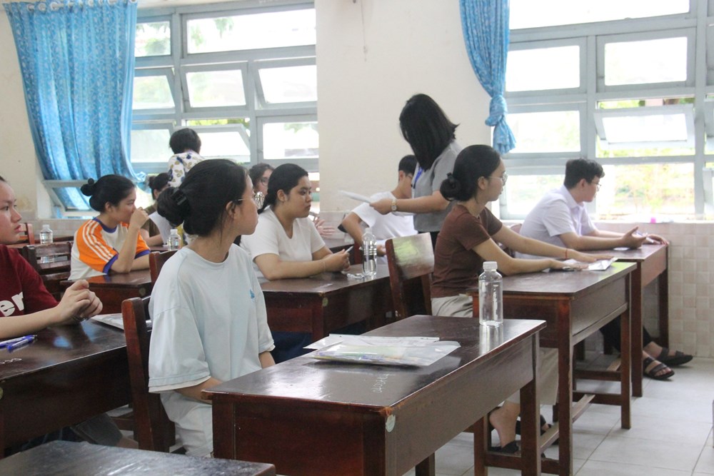 Trang bị kiến thức và kỹ năng cho học sinh bước vào kỳ thi tốt nghiệp THPT - ảnh 1