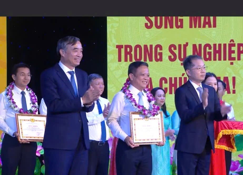 Đà Nẵng tuyên dương các tập thể tiêu biểu học tập và làm theo Bác - ảnh 1