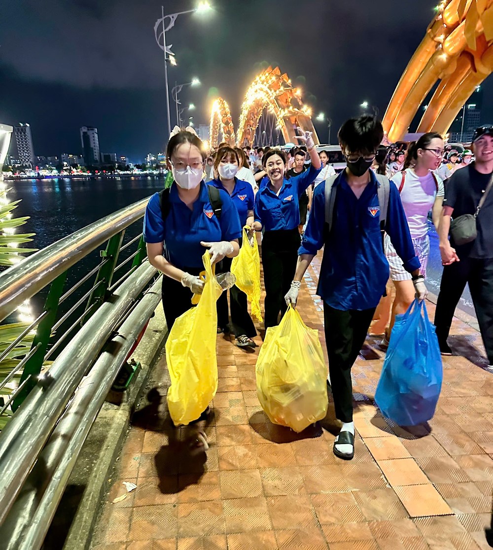 Thông điệp bảo vệ môi trường sau mỗi mùa pháo hoa rực rỡ - ảnh 2