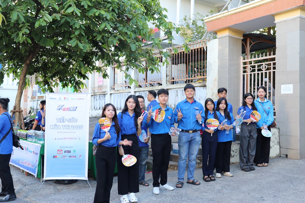 Thí sinh Đà Nẵng bắt đầu môn thi đầu tiên kỳ thi tốt nghiệp THPT 2025 - ảnh 5