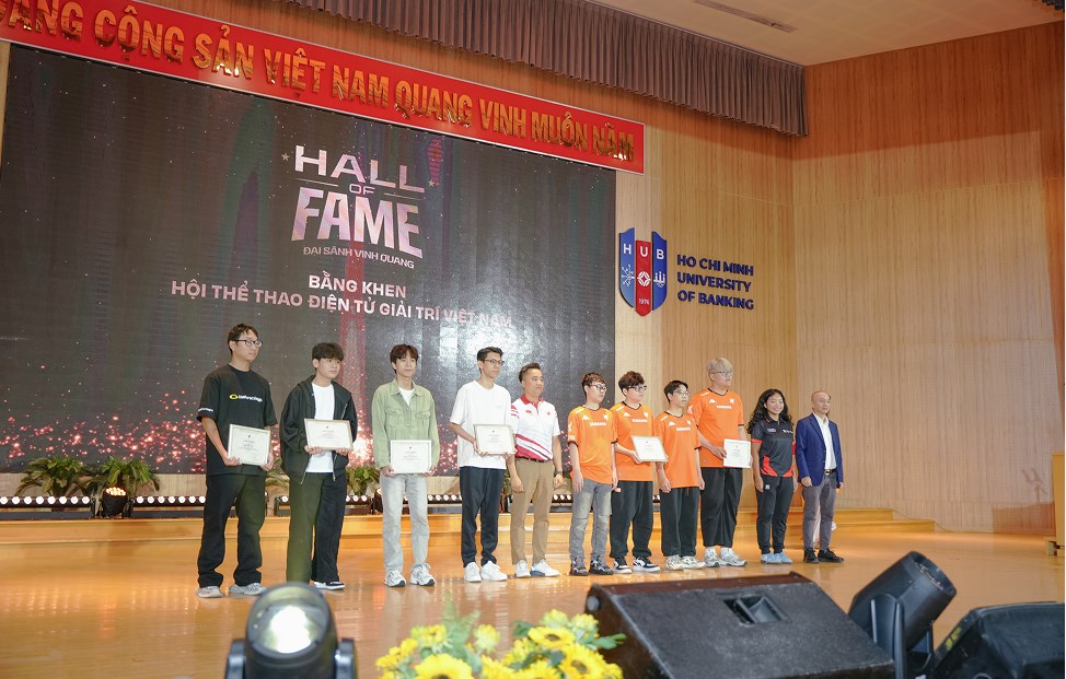 Chơi game thực sự để kiếm tiền: Chuyện nghề của những tuyển thủ mang danh xưng kiện tướng quốc gia - ảnh 7