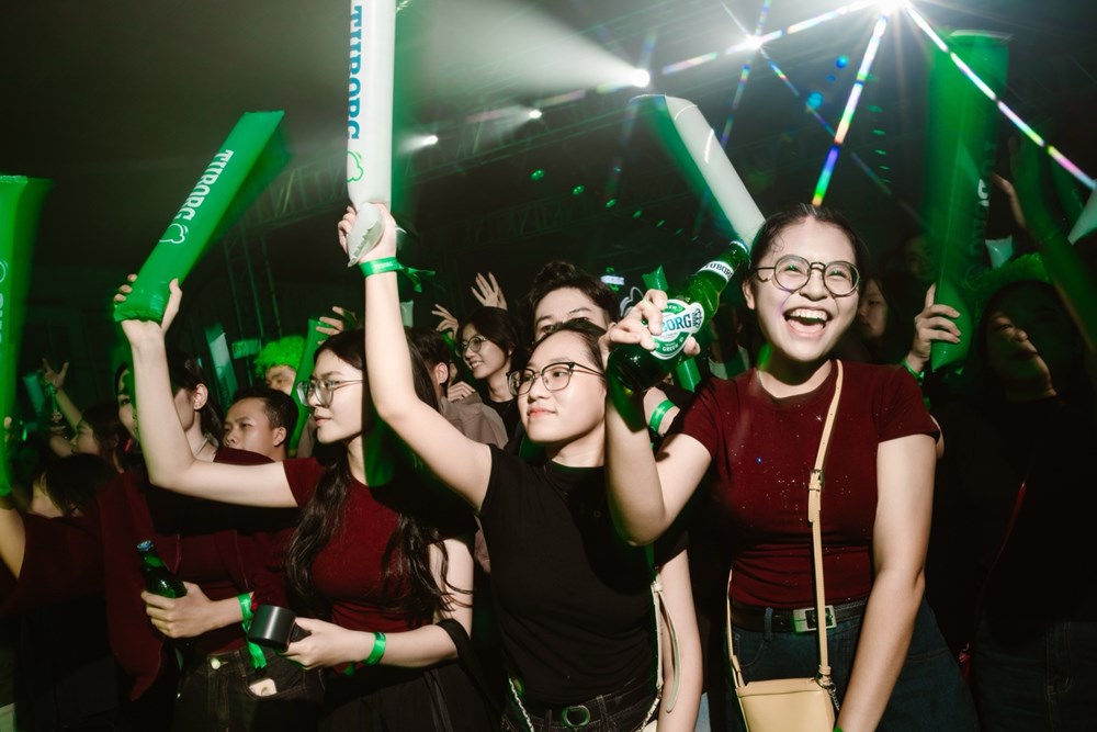Không theo bất kỳ “chuẩn vui” nào, Gen Z biến nhạc hội thành “lãnh địa” độc bản - ảnh 12