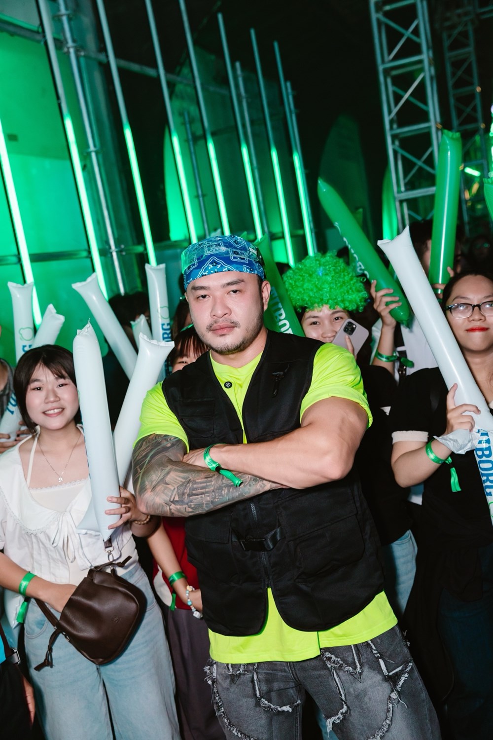 Không theo bất kỳ “chuẩn vui” nào, Gen Z biến nhạc hội thành “lãnh địa” độc bản - ảnh 15