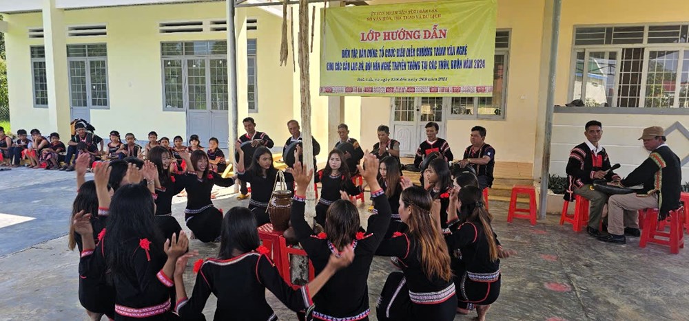 Triển khai dự án bảo tồn, phát huy giá trị văn hóa truyền thống trên địa bàn huyện Ea Kar - ảnh 2
