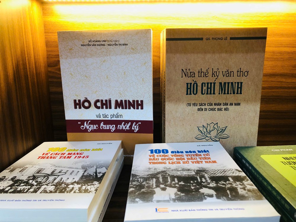 Triển lãm sách Kỷ niệm 55 năm thực hiện Di chúc của Chủ tịch Hồ Chí Minh - ảnh 3