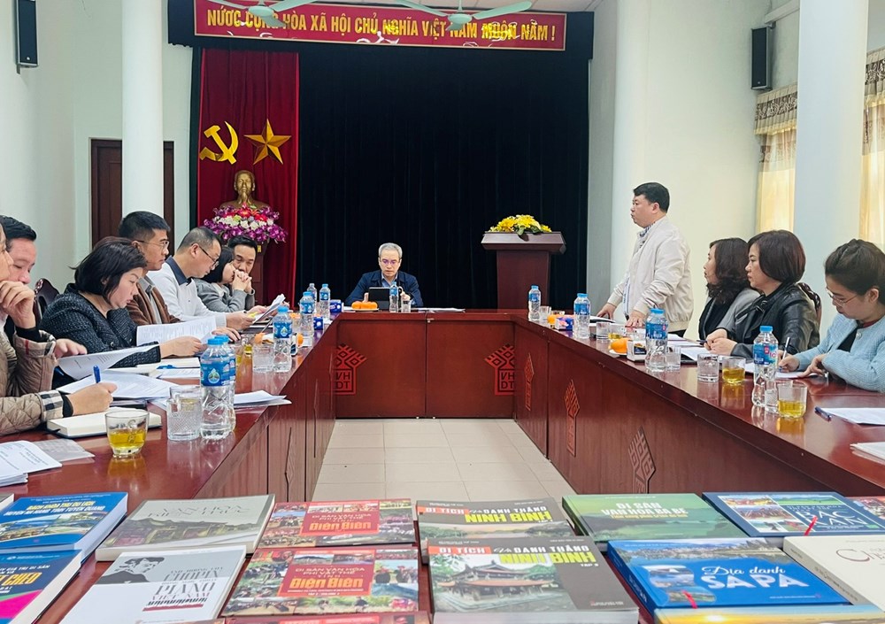 Thứ trưởng Bộ VHTTDL Phan Tâm làm việc với Nxb Văn hoá dân tộc - ảnh 2