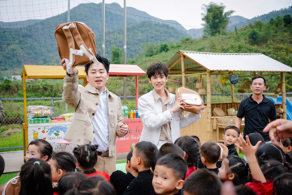 Sau “Tái sinh”, Tùng Dương “lột xác” với ca khúc chữa lành cho người trẻ - ảnh 3