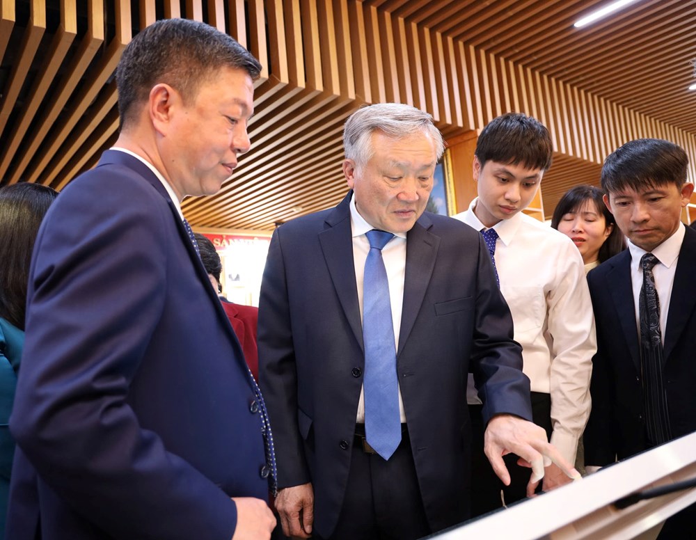 Lễ ra mắt “Tủ sách điện tử Chủ tịch Hồ Chí Minh” - ảnh 4