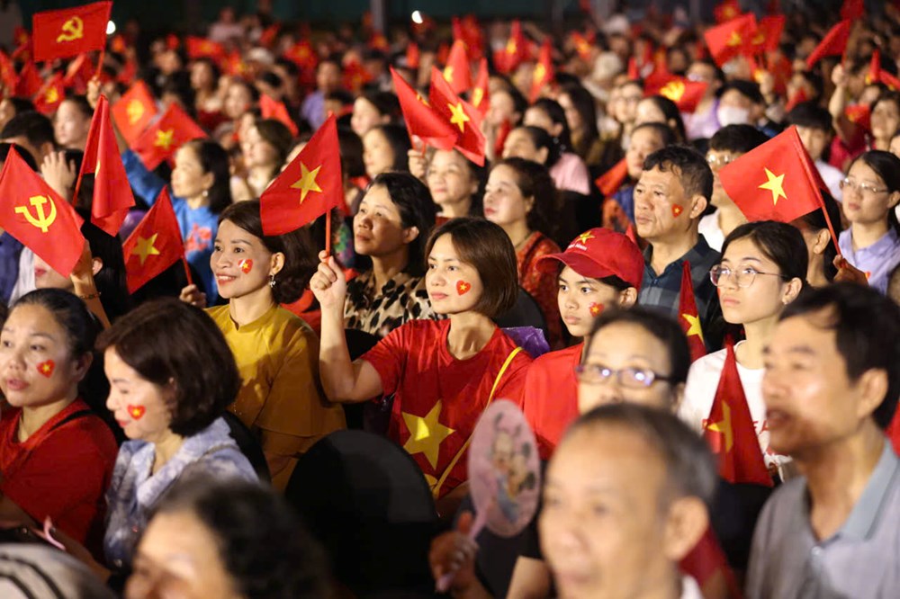 Chương trình nghệ thuật đặc biệt “Người là Hồ Chí Minh” - ảnh 6