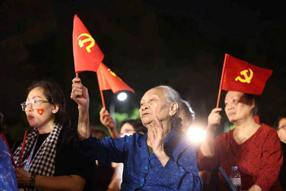 Chương trình nghệ thuật đặc biệt “Người là Hồ Chí Minh” - ảnh 7