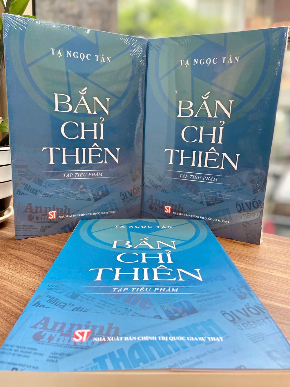 “Bắn chỉ thiên” - Những phát súng cảnh tỉnh sắc bén từ ngòi bút của nhà báo kỳ cựu Tạ Ngọc Tấn - ảnh 1