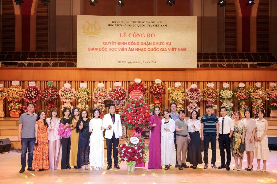 Lễ công bố và trao quyết định công nhận chức vụ Giám đốc Học viện Âm nhạc Quốc gia Việt Nam đối với TS. NSND Đỗ Quốc Hưng - ảnh 8