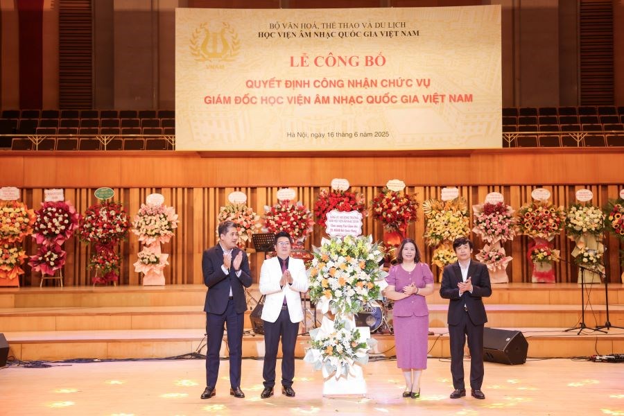 Lễ công bố và trao quyết định công nhận chức vụ Giám đốc Học viện Âm nhạc Quốc gia Việt Nam đối với TS. NSND Đỗ Quốc Hưng - ảnh 5