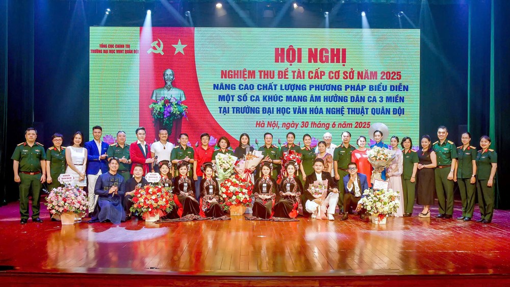 Truyền lửa dân ca ba miền trong giảng dạy nghệ thuật - ảnh 4
