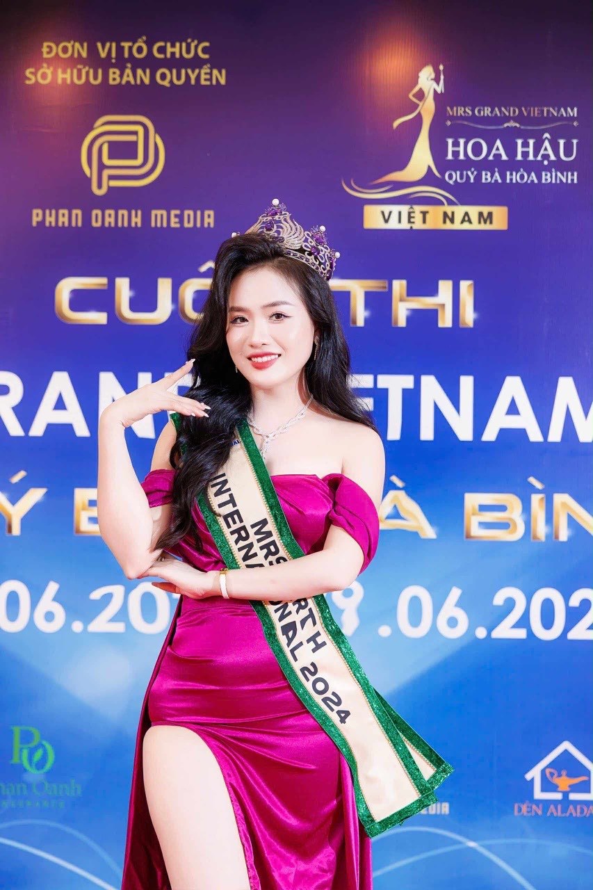 Hoa hậu Vũ Thị Hoa hé lộ về người chồng doanh nhân kín tiếng - ảnh 1