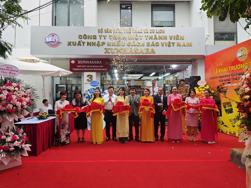 Xunhasaba khai trương trụ sở và cửa hàng sách ngoại văn mới tại Hà Nội - ảnh 2