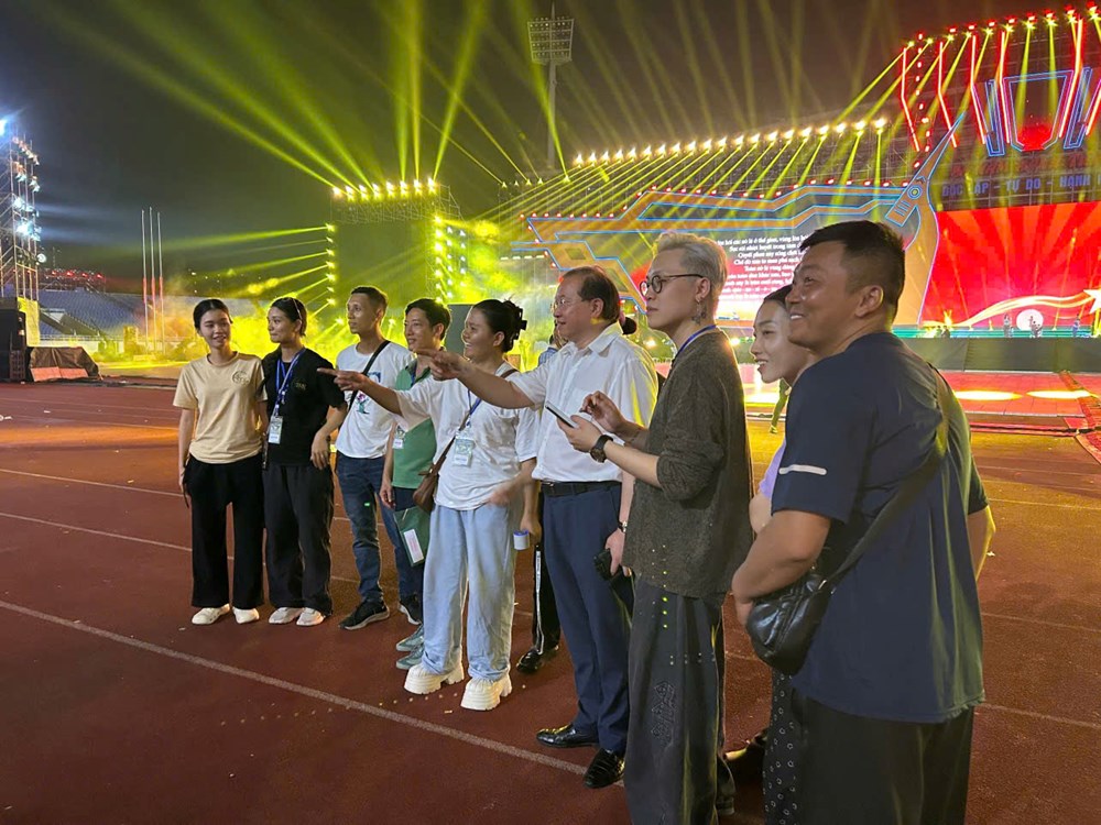 Hơn 2 vạn khán giả mê đắm trong buổi tập luyện concert “80 năm Hành trình Độc lập – Tự do – Hạnh phúc” - ảnh 1