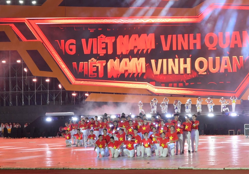 Hơn 2 vạn khán giả mê đắm trong buổi tập luyện concert “80 năm Hành trình Độc lập – Tự do – Hạnh phúc” - ảnh 8