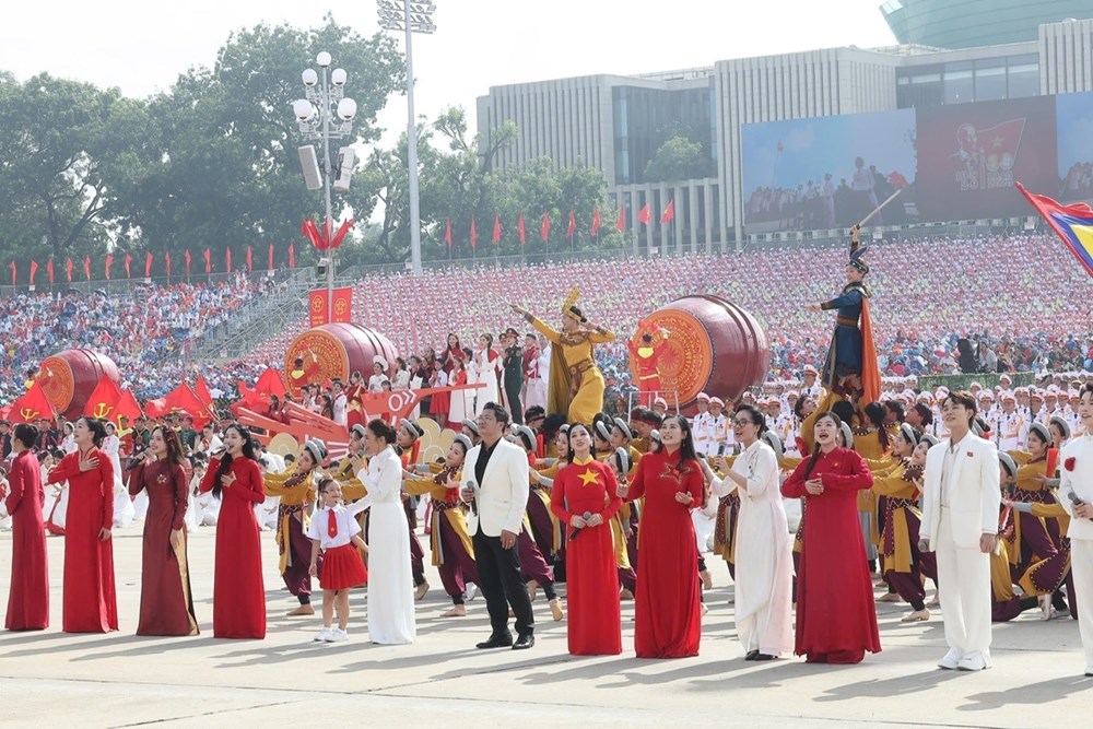 NSƯT Phương Nga vinh dự và tự hào khi được cống hiến tại Lễ kỷ niệm 80 năm Cách mạng tháng Tám và Quốc khánh 2.9 - ảnh 1