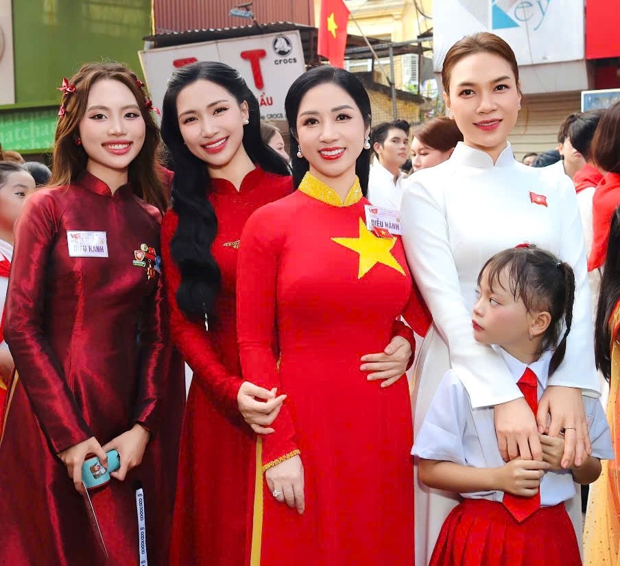 NSƯT Phương Nga vinh dự và tự hào khi được cống hiến tại Lễ kỷ niệm 80 năm Cách mạng tháng Tám và Quốc khánh 2.9 - ảnh 3