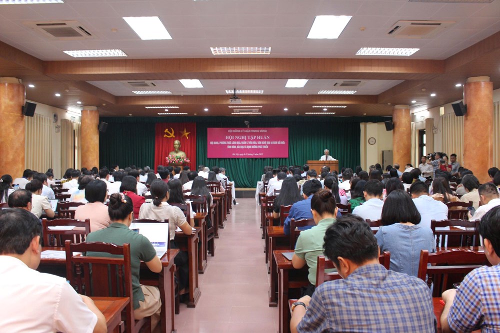 Bế mạc Hội nghị tập huấn lý luận, phê bình văn học, nghệ thuật năm 2025 - ảnh 6