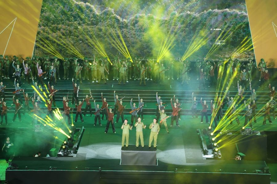 Nhiệt huyết tuổi trẻ lan tỏa trong concert “80 năm Hành trình Độc lập – Tự do – Hạnh phúc” - ảnh 11