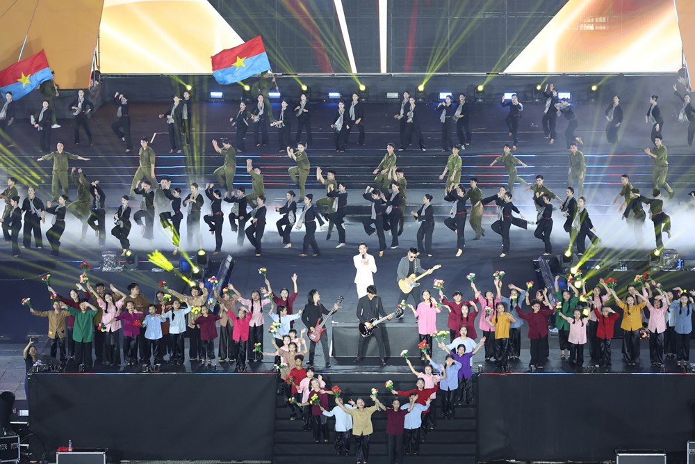 Nhiệt huyết tuổi trẻ lan tỏa trong concert “80 năm Hành trình Độc lập – Tự do – Hạnh phúc” - ảnh 5