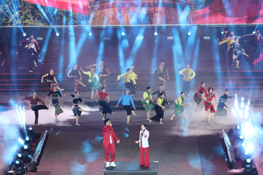 Bộ VHTTDL tạo nên “làn sóng yêu nước” qua những concert chính luận xứng tầm - ảnh 4