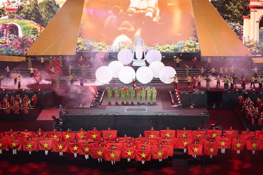 Bộ VHTTDL tạo nên “làn sóng yêu nước” qua những concert chính luận xứng tầm - ảnh 7
