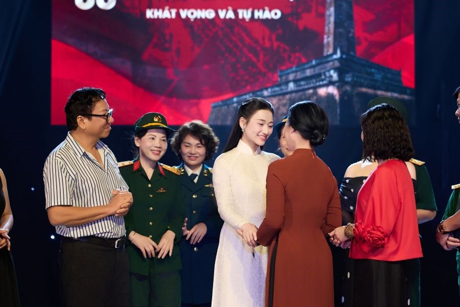 Hành trình tri ân quá khứ và khẳng định hiện tại của Lê Minh Ngọc trong “Lá thư gửi tương lai” - ảnh 1