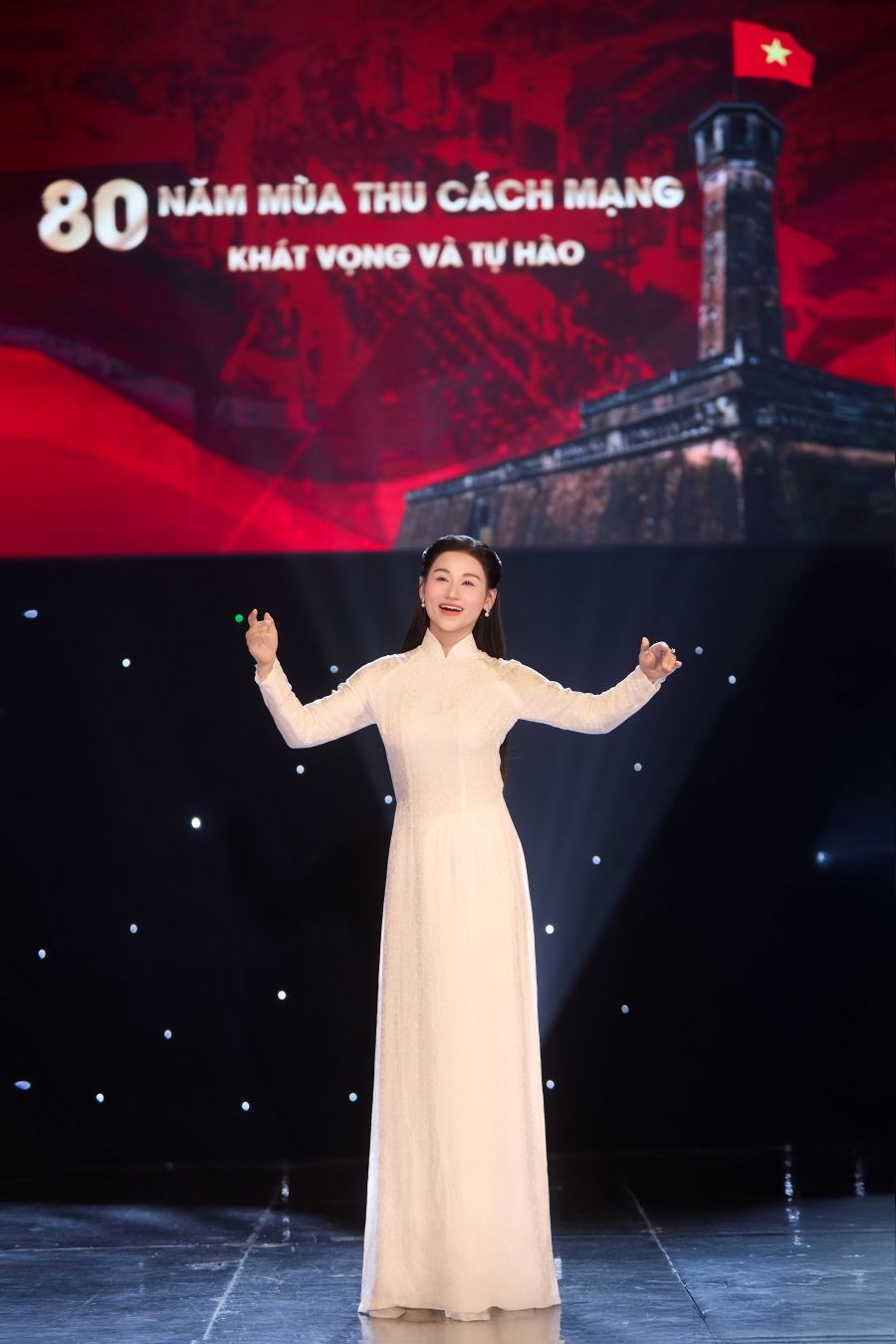 Hành trình tri ân quá khứ và khẳng định hiện tại của Lê Minh Ngọc trong “Lá thư gửi tương lai” - ảnh 4
