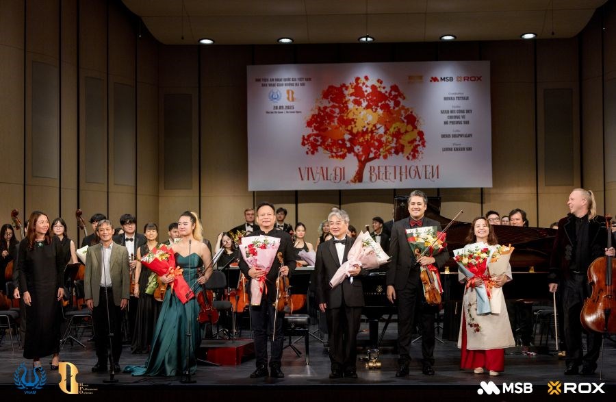 NSND Bùi Công Duy tỏa sáng trong đêm hòa nhạc “Vivaldi & Beethoven“ - ảnh 3