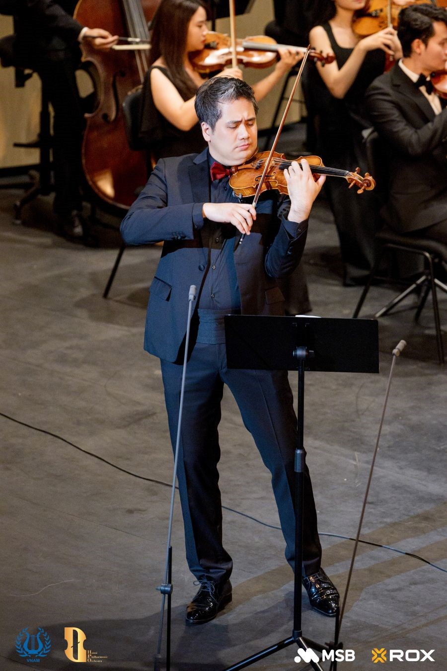 NSND Bùi Công Duy tỏa sáng trong đêm hòa nhạc “Vivaldi & Beethoven“ - ảnh 2
