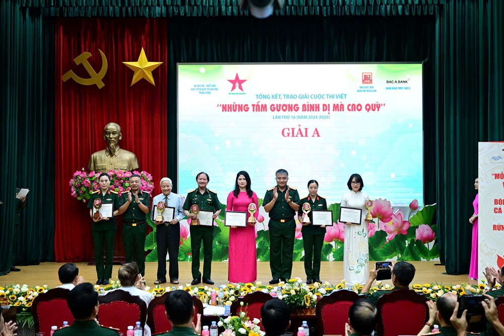 Lan tỏa hình ảnh Bộ đội Cụ Hồ trong thời kỳ mới qua Cuộc thi viết “Những tấm gương bình dị mà cao quý” - ảnh 2