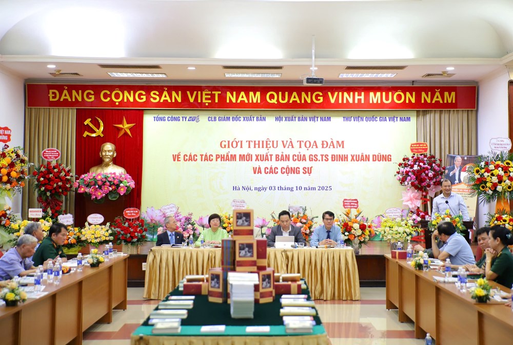 Tọa đàm và ra mắt các tác phẩm mới xuất bản của GS.TS Đinh Xuân Dũng và các cộng sự - ảnh 4