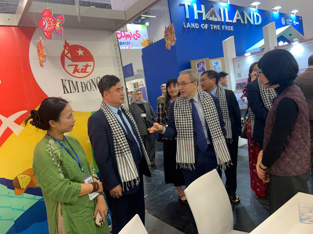 Kim Đồng giới thiệu nhiều sách mới, quảng bá văn hóa Việt tại “Hội chợ Sách Quốc tế Frankfurt 2025” - ảnh 3