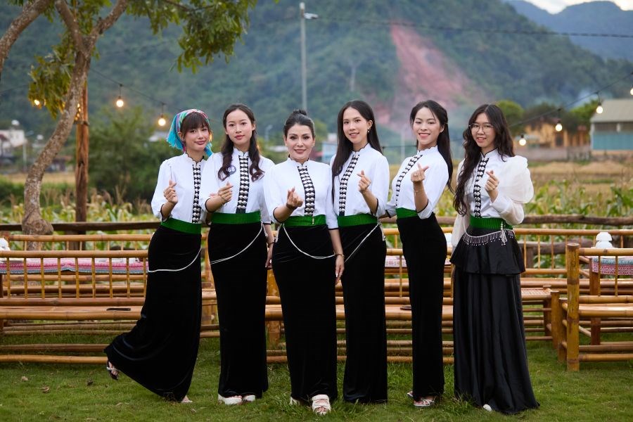 Thí sinh “Hoa hậu Du lịch Dân tộc Việt Nam 2025” trải nghiệm văn hóa Mộc Châu - ảnh 6